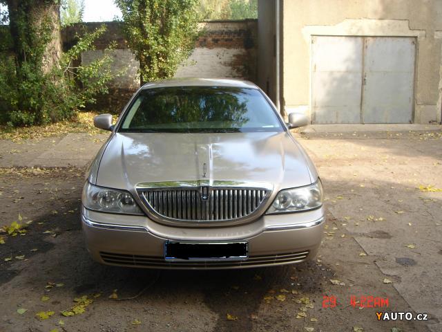 Lincoln Town Car executive edition sedan