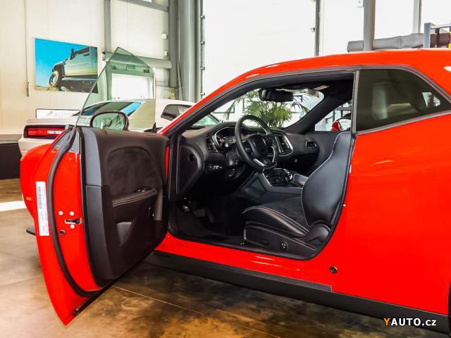 Dodge Challenger SRT Hellcat 6.2 V8 707HP 2015 kupé