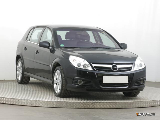 Opel Signum 1.9 CDTI 110kW hatchback