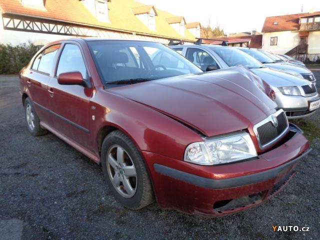 Škoda Octavia 1.6 iElegance liftback