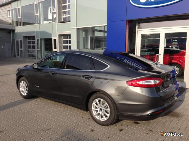 Ford Mondeo TITANIUM HEV 2.0 Hybrid iVCT sedan