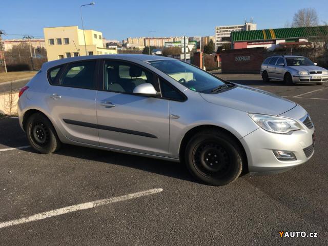 Opel Astra 1.7 CDTi hatchback