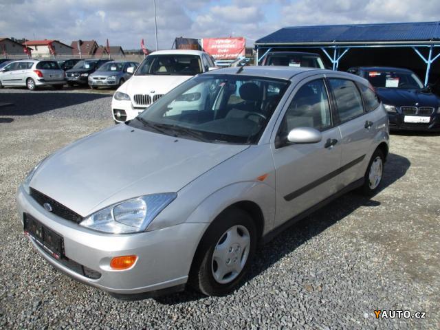 Ford Focus 1.4i 55kW hatchback