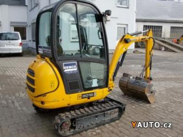 JCB 8018 bagr