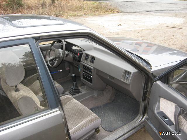 Nissan Bluebird 2.0 SLX sedan