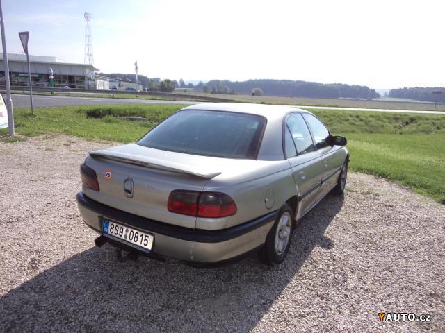 Opel Omega 2.5 TD sedan