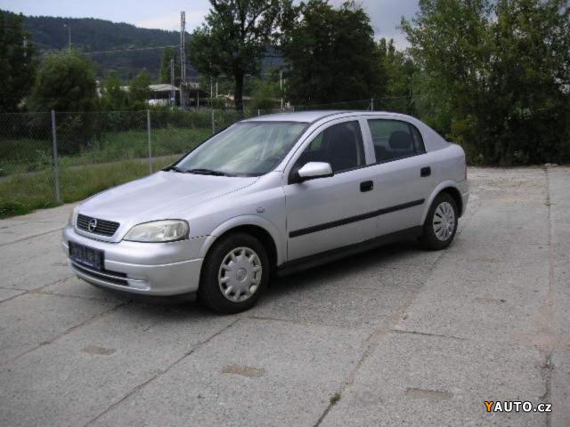 Opel Astra 1.2i-16V hatchback