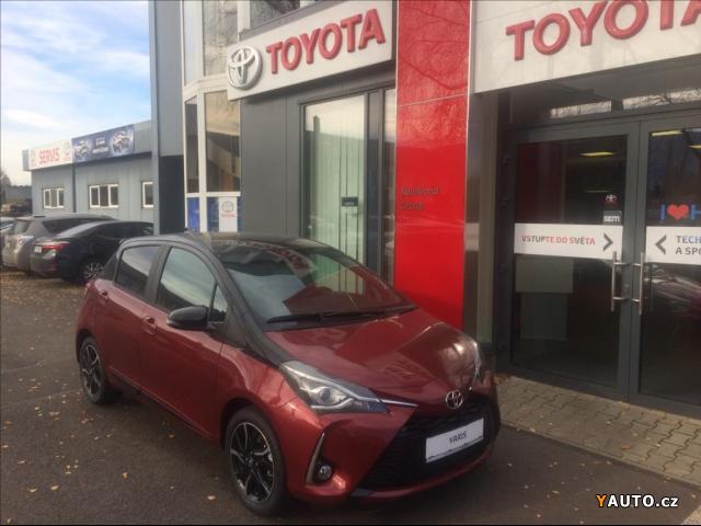Toyota Yaris 1,5 Smart Red  Selection, hatchback