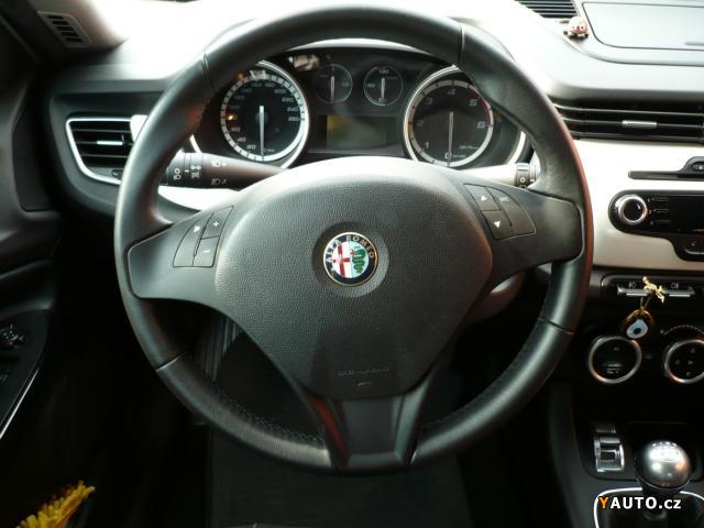Alfa Romeo Giulietta 1.6JTD 77kw ČR TOP! hatchback