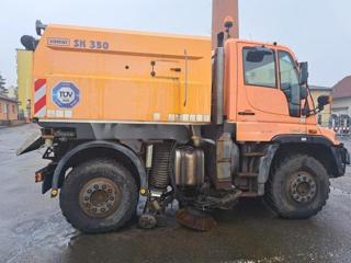 Ostatní ZAMETAČ UNIMOG U 400 4x4 speciální nástavba