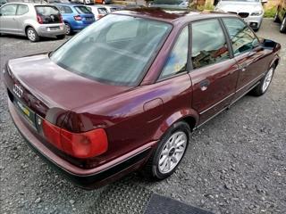 Audi 80 2,0 i originál bez zásahů sedan - Foto 6