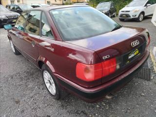Audi 80 2,0 i originál bez zásahů sedan - Foto 4