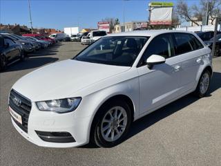 Audi A3 1,6 TDi SB*D.Klima*Alu*Navi*Tažné*PDC Servisní  historie! Jen 111.328km! hatchback