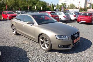 Audi A5 3,0 TDi V6,ČR,2 MAJ.,SERV.KN. hatchback