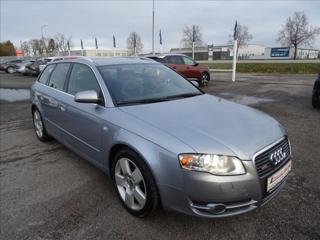 Audi A4 2,0 TDi 103kW S-line, xenony kombi