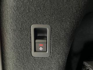 Audi A6 Allroad 50 TDI QUATTRO, VZDUCH, WEBASTO, EL. TAŽNÉ kombi - Foto 19