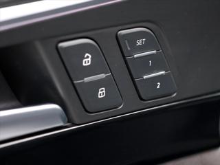 Audi A4 3,0 TDI 200kW Quattro Navi kombi - Foto 17
