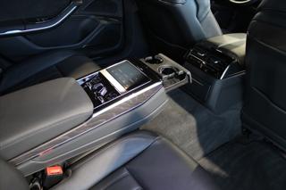 Audi A8 L 50 TDi quattro Tiptronic Tour/B&O limuzína - Foto 24