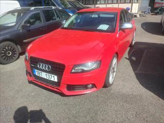 Audi A4 1,8 i sedan