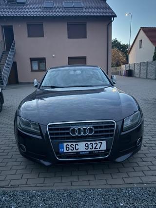 Audi A5 2,0 sedan