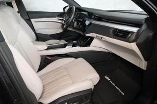 Audi e-tron 55 300kW Ventilace Matrix 360 SUV - Foto 15