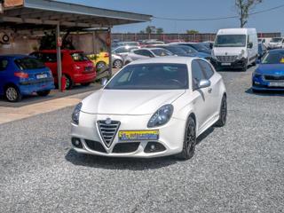 Alfa Romeo Giulietta 2.0JTD 120KW – ČERVENÁ KŮŽE hatchback