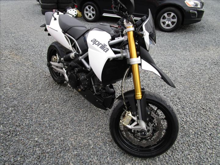 Vůz s VIN ZD4SMA008BS001217