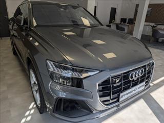 Audi Q8 3,0 E55 TFSI Quattro S-line hatchback