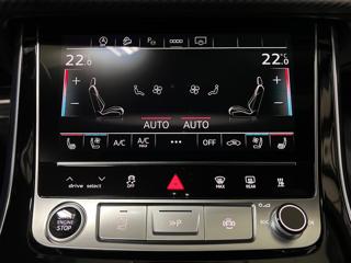 Audi Q8 50TDI QUATTRO, S-LINE, MASÁŽE SUV - Foto 20