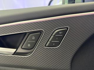 Audi Q8 50TDI QUATTRO S-LINE, WEBASTO, B&O, PANO, MASÁŽE SUV - Foto 32
