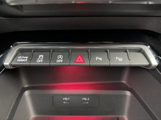 Audi RS 3 QUATTRO, B&O, HUD, VIRTUAL, SPORT. VÝFUKY hatchback - Foto 20
