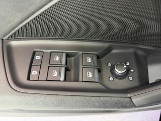 Audi RS 3 QUATTRO, B&O, HUD, VIRTUAL, SPORT. VÝFUKY hatchback - Foto 24