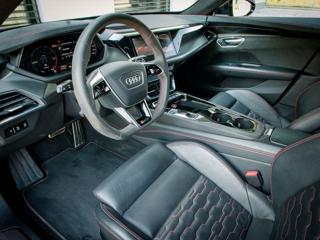 Audi RS e-tron GT Laser, B&O, natáčení kol sedan - Foto 5