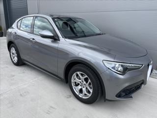 Alfa Romeo Stelvio 2,2 JTDM Executive, sada zimních pneu SUV