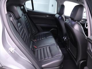 Alfa Romeo Stelvio 2,0 TBi 148kW Aut. Q4 Super SUV - Foto 13