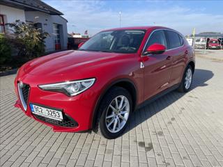 Alfa Romeo Stelvio 2,0 Turbo 280k Q4 AT8 4x4 Tažné SUV