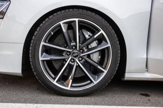 Audi S8 2017, 3993 ccm, 445 kW, benzin sedan - Foto 9