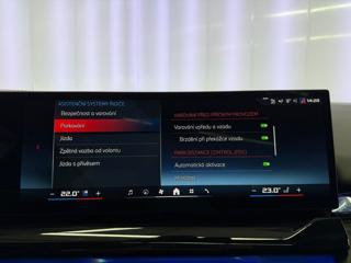 BMW i5 M60 xDrive kombi - Foto 25