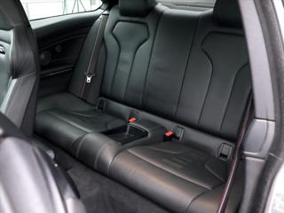 BMW M4 3,0 Competition 331kW Aut CZ kupé - Foto 14