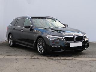 BMW Řada 5 530d xDrive 195kW kombi