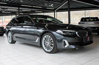 BMW Řada 5 530d Touring xDrive Luxury Line / LED kombi