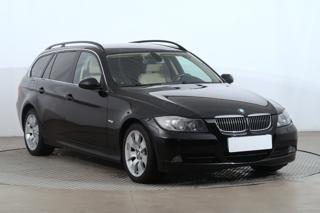 BMW Řada 3 325 i xDrive 160kW kombi