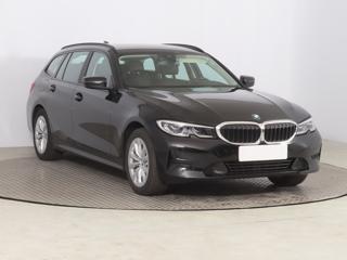 BMW Řada 3 330 e xDrive 215kW kombi