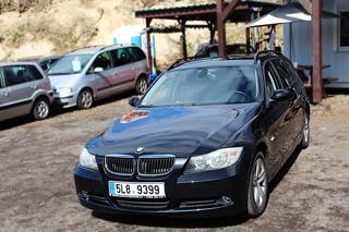 BMW Řada 3 320i Touring kombi