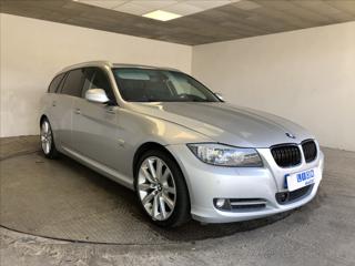 BMW Řada 3 3,0 330 X Drive kombi