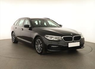 BMW Řada 5 530d xDrive 195kW kombi