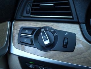 BMW Řada 5 530d xDrive 190kW kombi - Foto 22