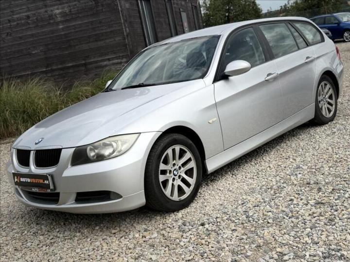Vůz s VIN WBAVU31010KY51915