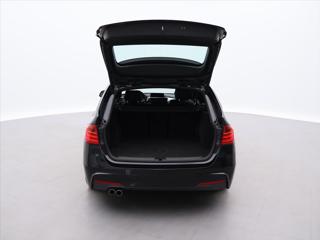 BMW Řada 3 3,0 330d xDrive 190kW M-paket kombi - Foto 9