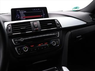 BMW Řada 3 3,0 330d xDrive 190kW M-paket kombi - Foto 21